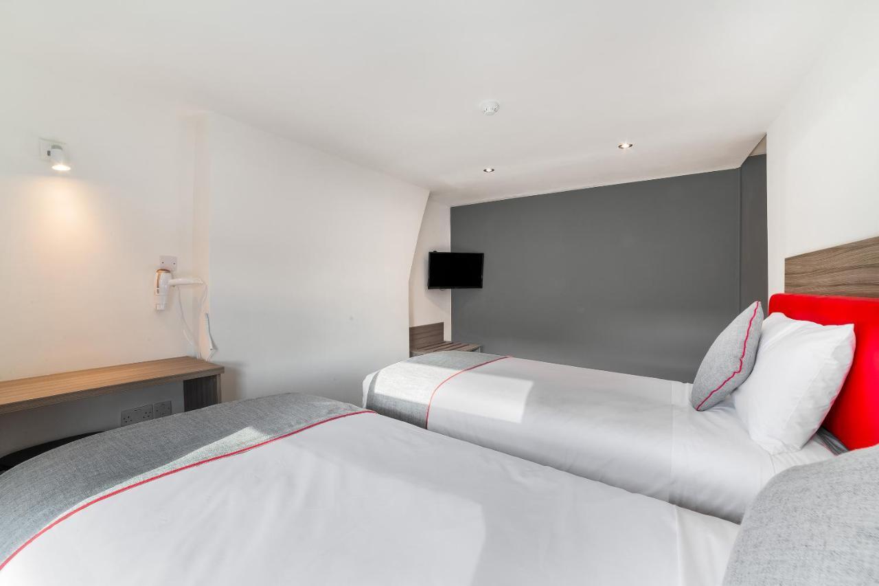 The Connaught Hotel Wolverhampton Esterno foto