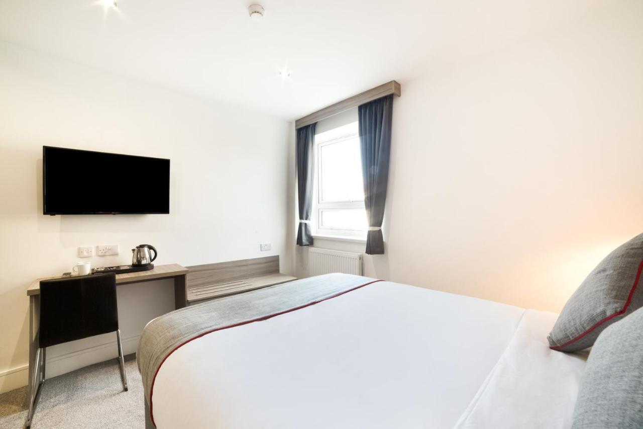 The Connaught Hotel Wolverhampton Esterno foto